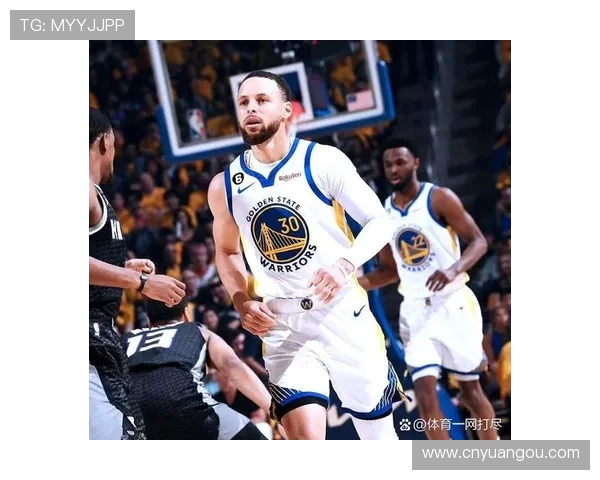 斯马特鏖战三十分钟九投三中贡献九分四板两断稳固防线